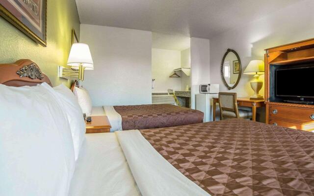 Motel 6 Hermison, OR - Umatila