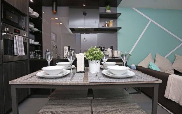 Marvelous 2 Bdrm in Downtown Toronto