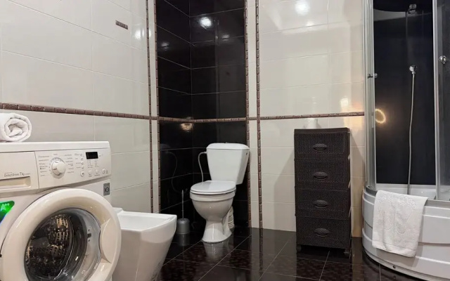 Comfortable apartments on Northern Avenue by Sweet Home
