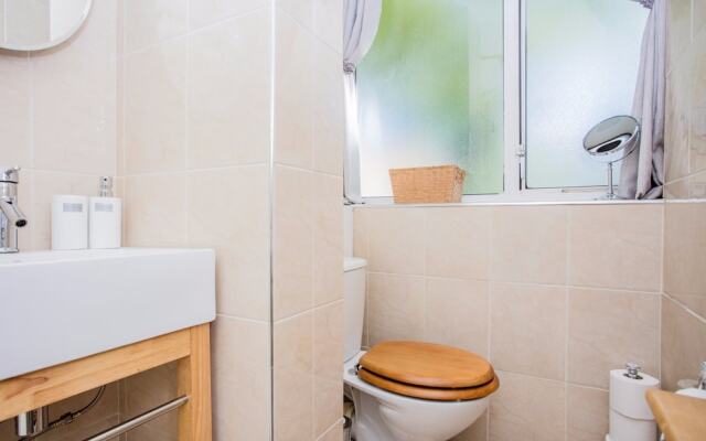 Maida Vale 1 Bedroom Apartment with a Balcony