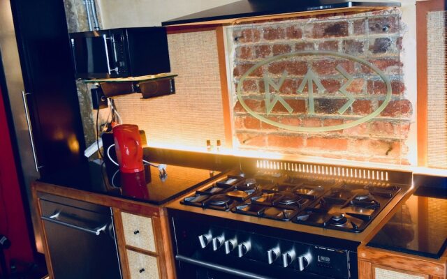 Spacious 1 Bedroom Apartment in Central Business District