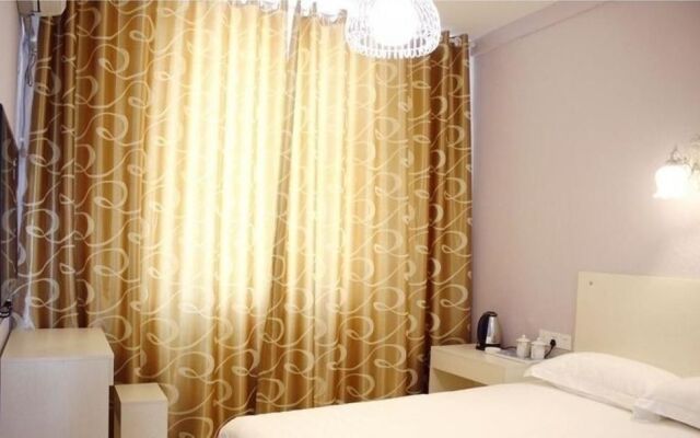 Luoyang Love Me Fashion Hotel