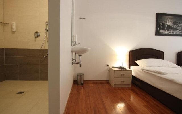 Rooms XXL