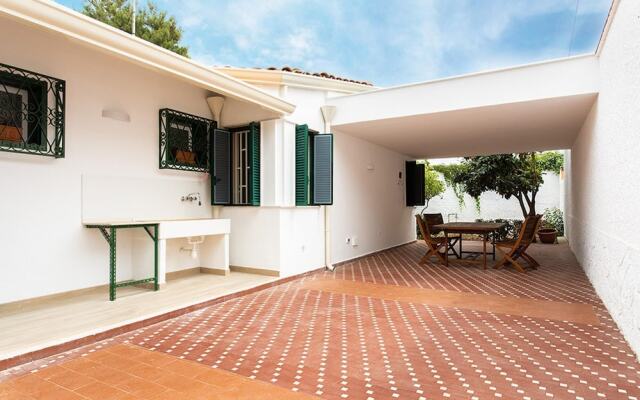 Villino a Fontane Bianche by Wonderful Italy