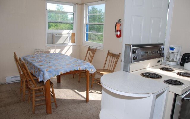 Limerick Lake Lodge & Marina