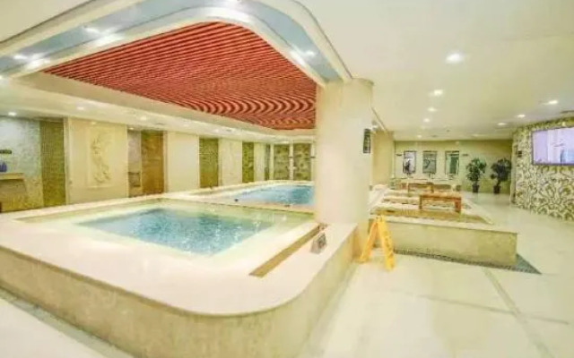 Jinze Hotel