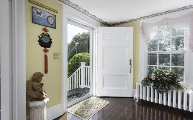 The Harbor Rose Bed & Breakfast