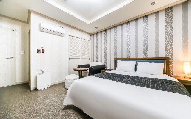 Modern business hotel