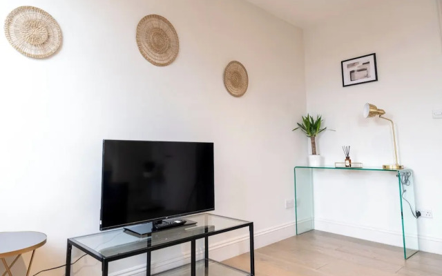 Brixton/2bed Flat/privateterrace/tv/wifi