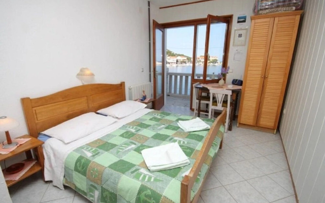Mile - 10m From the sea - SA2 Studio