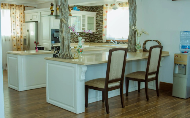 Queens Chateau Boutique Villa