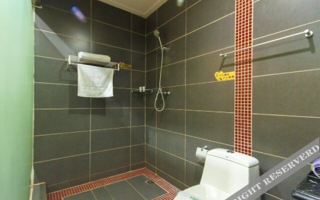 Riyuexing Business Hotel