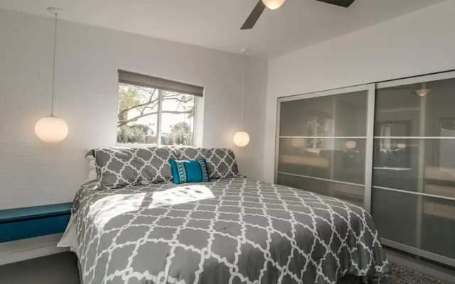 Mid-century Modern W/backyard Oasis, Putting Green