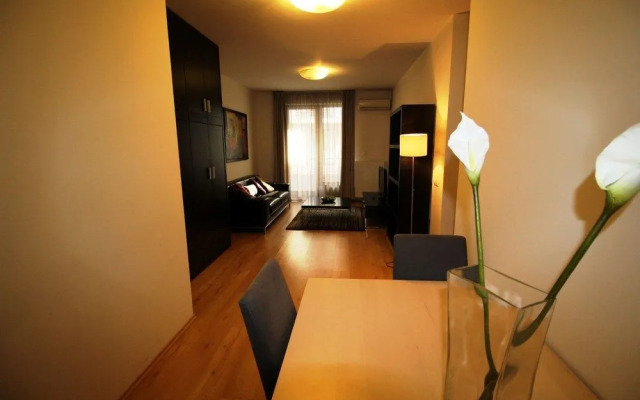 Broadway Apartments