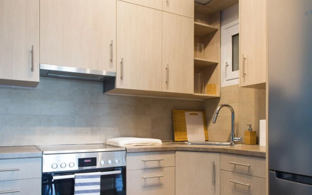 58m² Renovated Apartment in Agkilis street