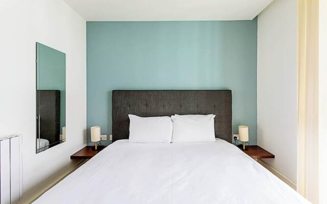 City-Close 1-Bed Apartment near Tower Hill