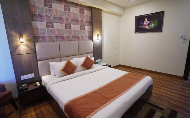 Hotel Idhayan Palace