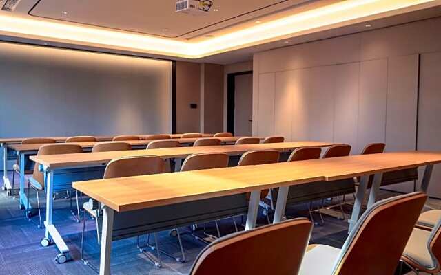 Ji Hotel Anyang East Station Wenming Avenue