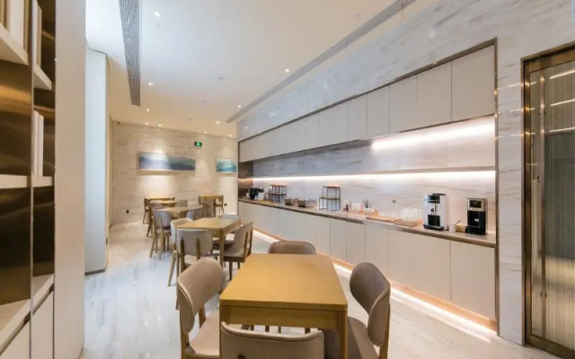 Ji Hotel (Wenzhou South Railway Station)