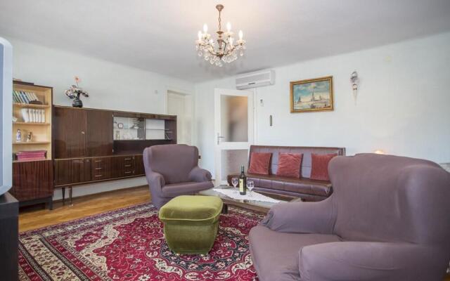 Apartments Crevatin Riva