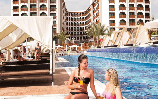 Quattro Beach Spa & Resort Hotel