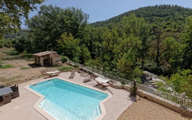 Mas du Moulin de Roquefavour