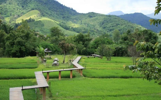 Rai Saeng Arun Resort