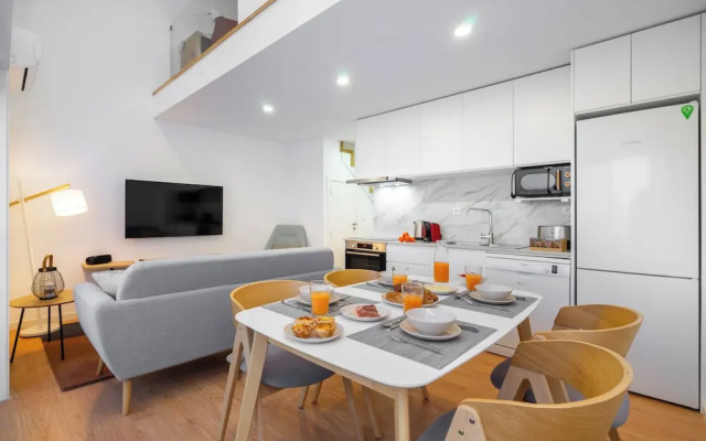 C314 Riverside View Premium Apartment w/ AC & Terrace