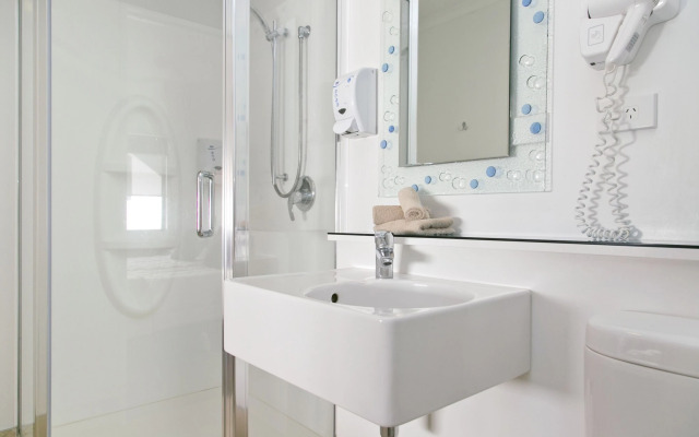 Le Chalet Suisse Motel Apartments