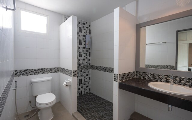 SB Living Place Hotel Phuket Town