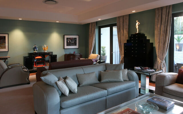 No5 Boutique Art Hotel by Mantis