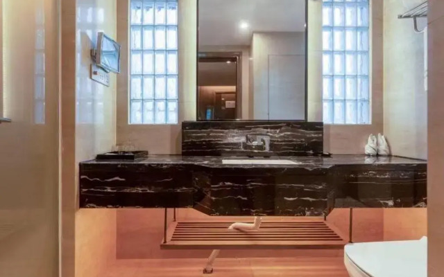 Rezen Select Hotel (Chongqing Jiefangbei)