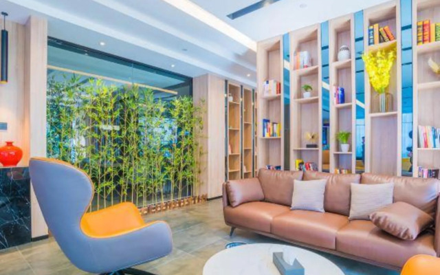 Youth Sunshine S Hotel (Xiamen SM Plaza Songbai Rainbow)