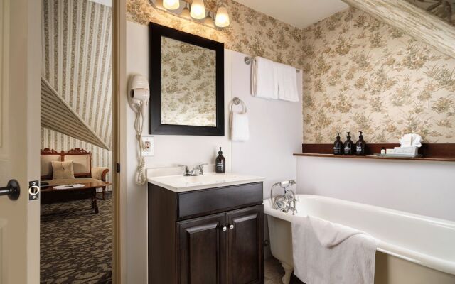 Pendray Inn & Tea House