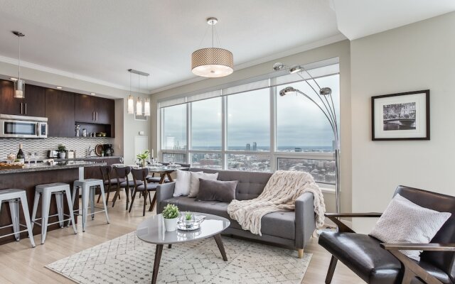 QuickStay - Modern 2-Bedroom Condo, Panoramic City Views