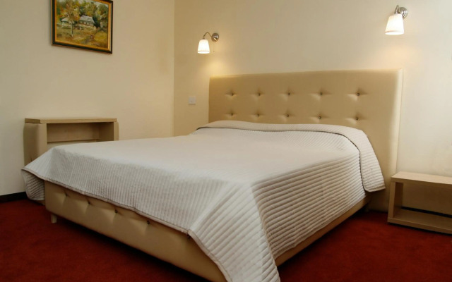 Hotel Capitol
