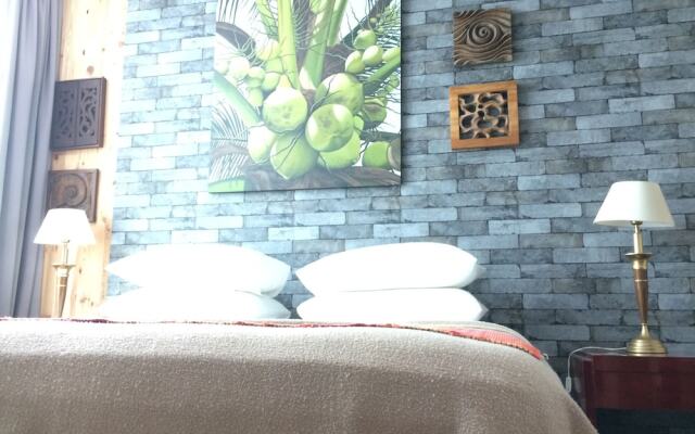 Lawang Suite Apartment With Balcony