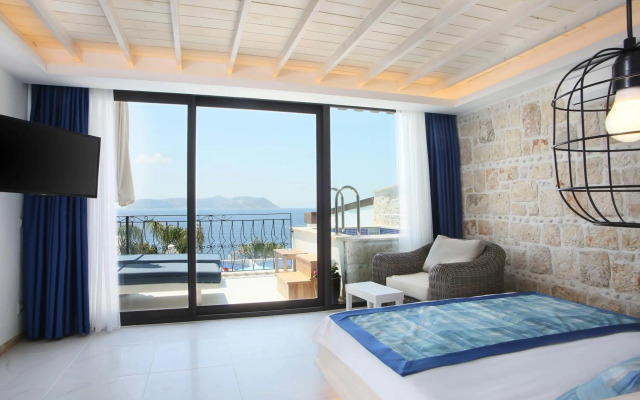 Nur Beach Hotel