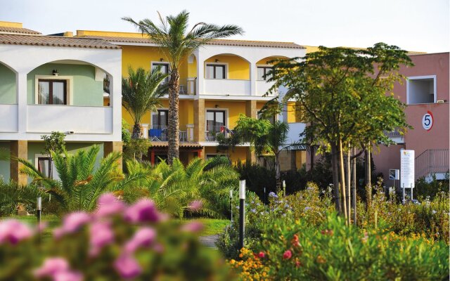 Serenusa Resort