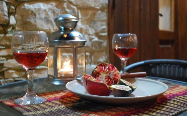 Vavla Rustic Retreat
