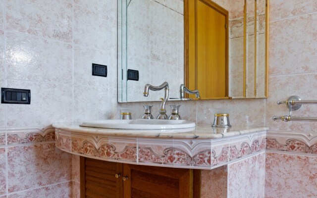 Spacious Apartment in Avola near the Seabeach