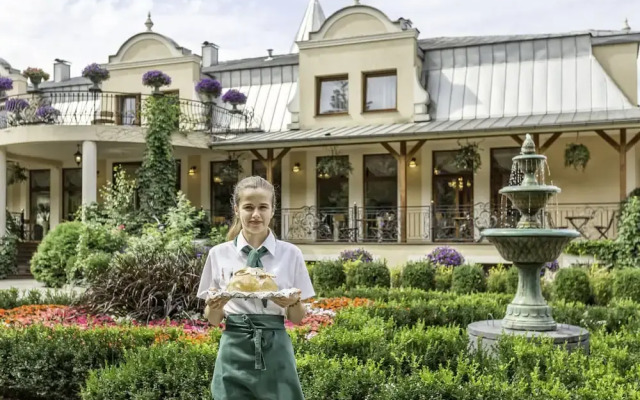 Lesna Perla - Restaurant and Hotel