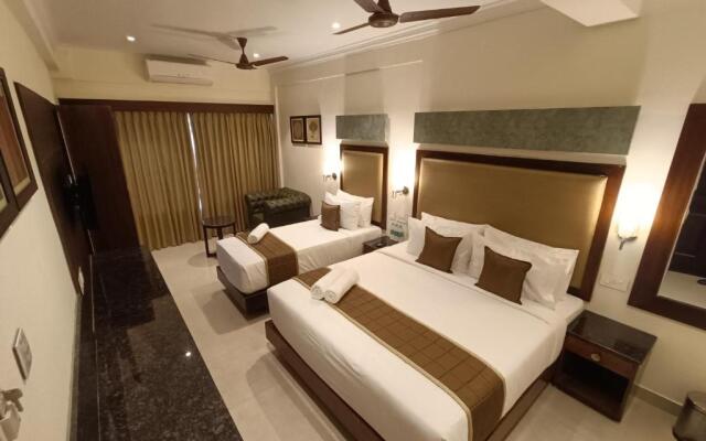 Hotel Comorin Grand