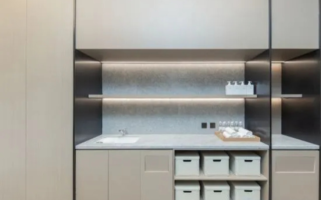 J hotel (Yizheng passenger station store)