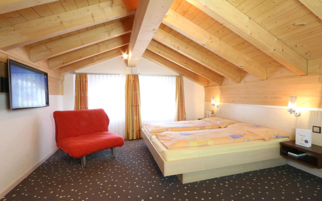 Hotel Feehof Garni – Guest Rooms – Saas-Fee