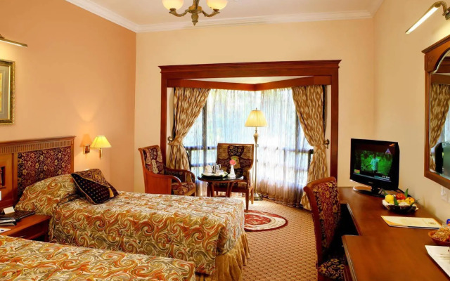 Regant Lake Palace Hotel