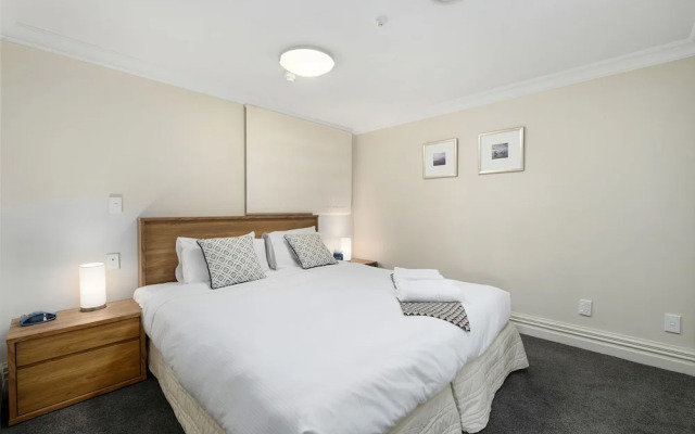 Lakefront Luxury at 912 The Beacon 2 Bed