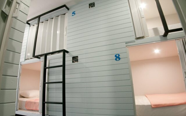 Hotel Capsule Suratthani