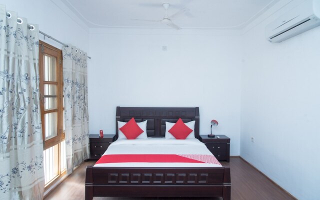 OYO 11064 Home Elegant 3BHK Villa Near Hiran Magri