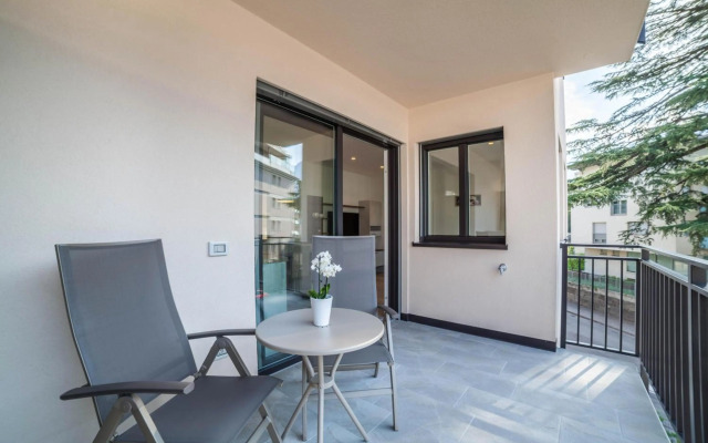 City-apartment Flora